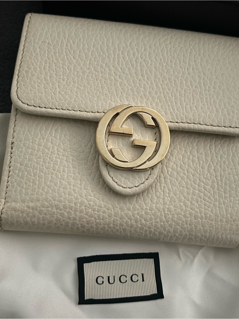 Gucci Cream Pebbled Leather Shoulder Wallet with Gold Double G